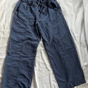 Aerie lightweight blue cargo like wide leg pants with drawstring